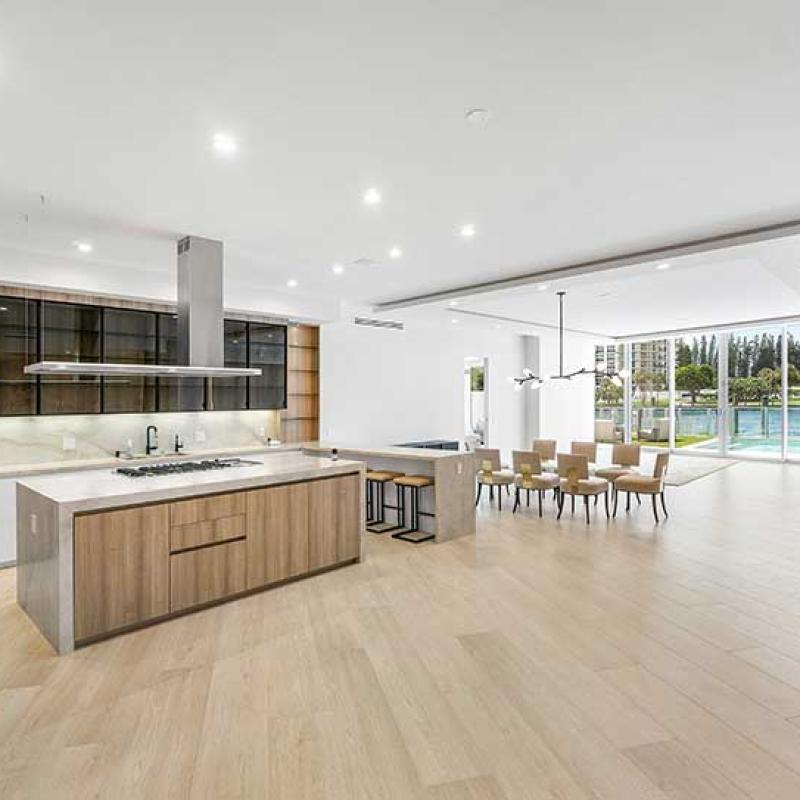 033 Ocean Blvd Condo Kitchen Room