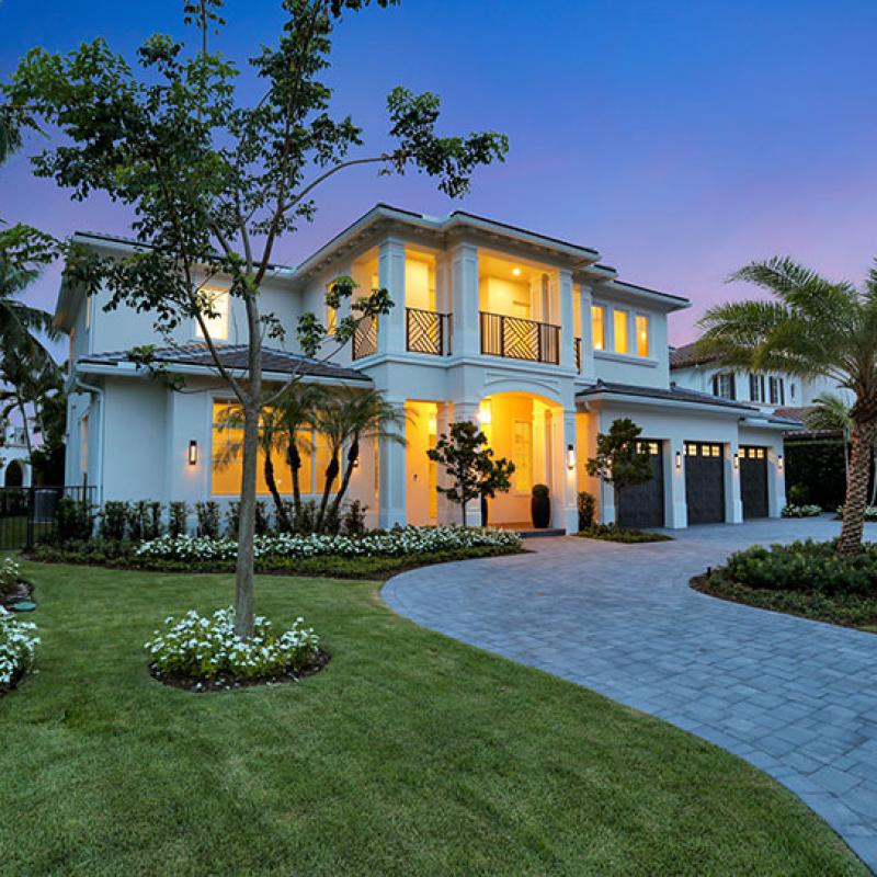 061 Sabal Palm Night View